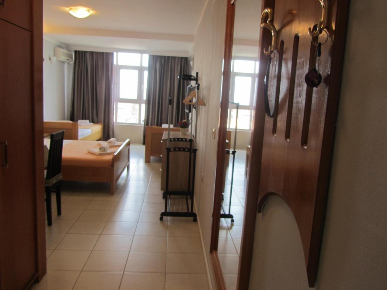 Cernogoriya Voyage Apartment Rafailovici Exterior photo